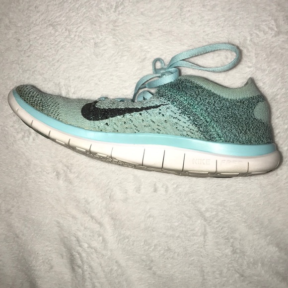 Nike Free 4.0 Flyknit Running Shoes - Picture 2 of 3